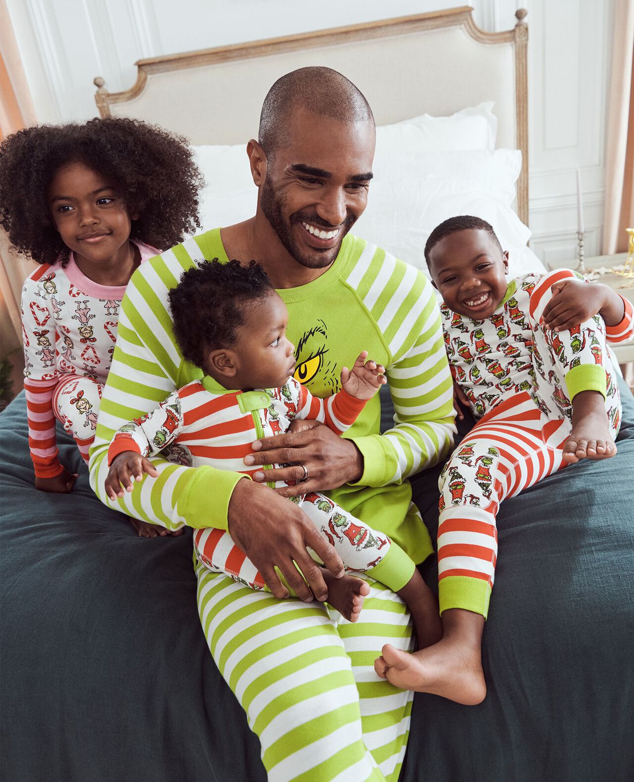 Adult Dr. Seuss Grinch HannaJams™ Pajama Pants - Image 4
